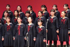 女子中学生　合唱 スクールポット